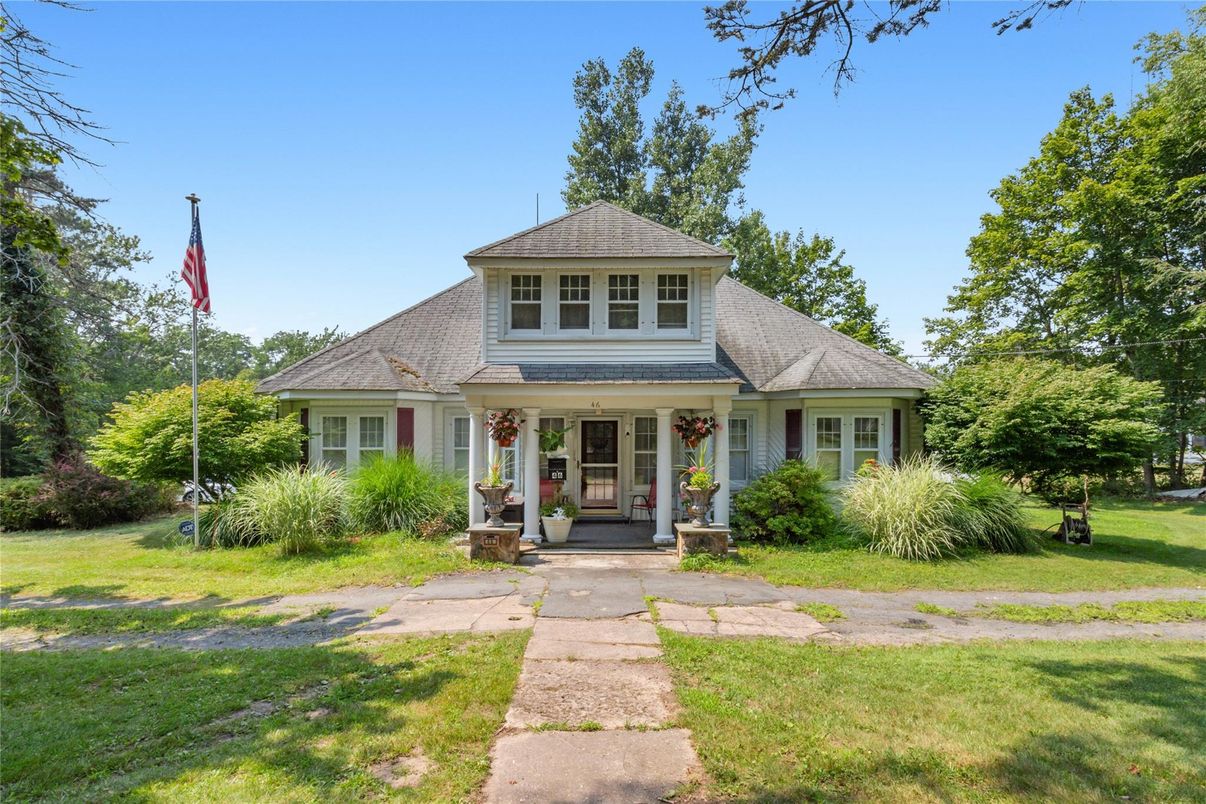 Exterior, Facade, Cape Cod