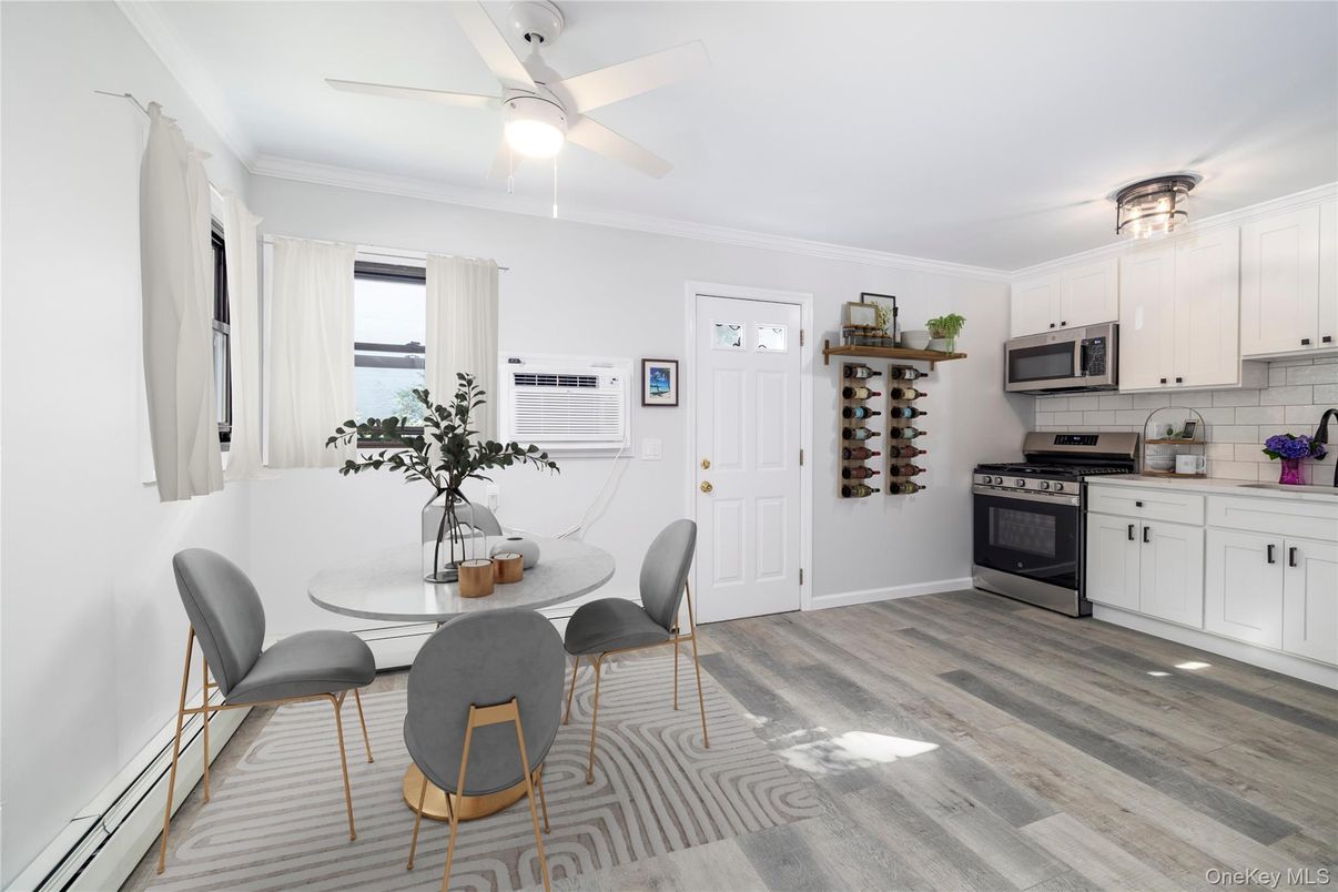 Dining room, Interior, Kitchen, Stainless Steel Appliances, Wood Texture Flooring