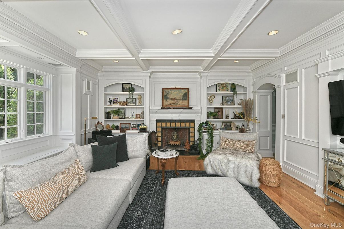 Fireplace, Interior, Living room, Recessed Lighting, Wood Texture Flooring