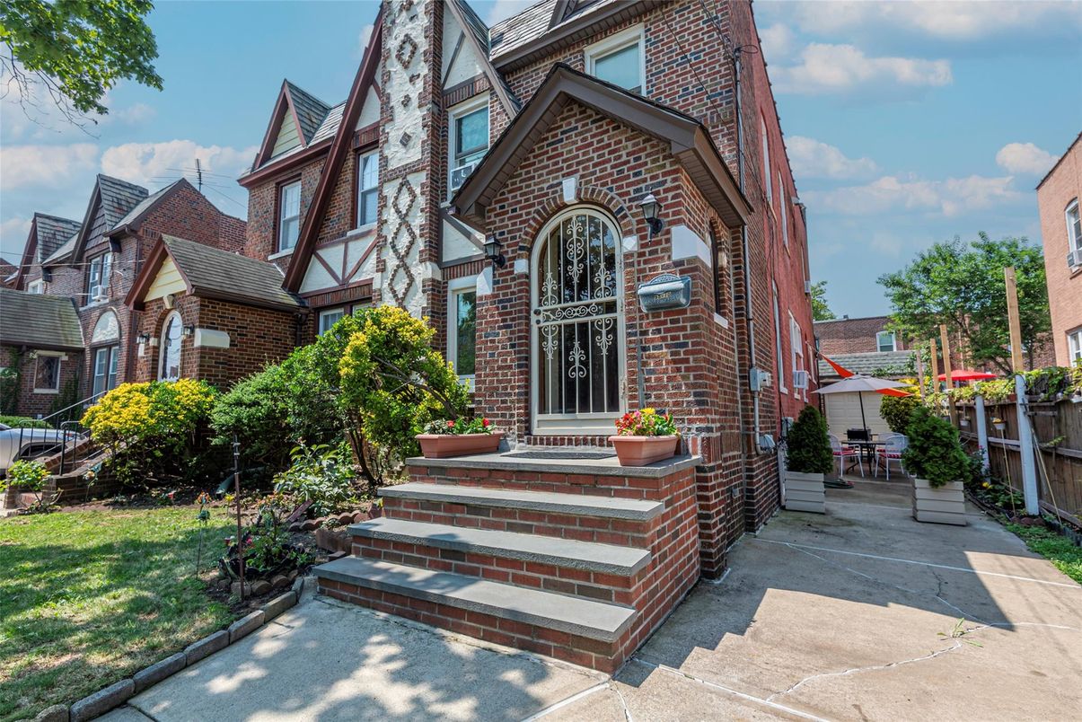 Exterior, Facade, Brick Facade, Tudor Revival