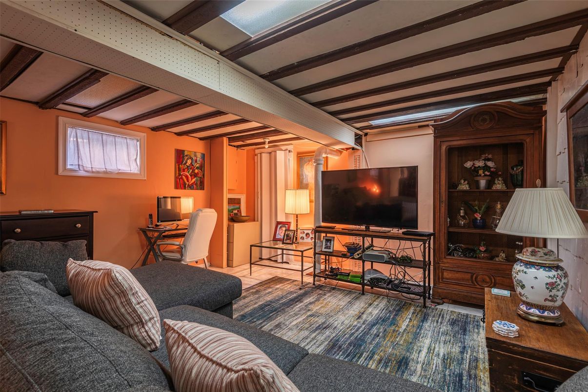 Interior, Living room, Wooden Beams