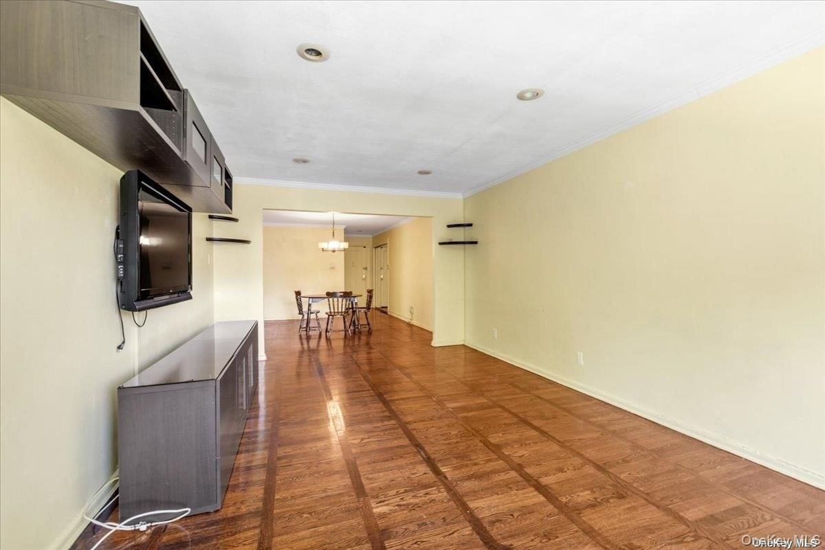 Dining room, Interior, Pendant Lights, Recessed Lighting, Wood Texture Flooring