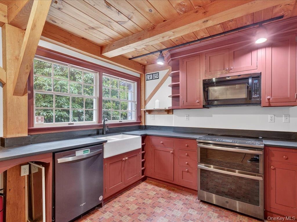 Interior, Kitchen, Stainless Steel Appliances, Wooden Beams, Wooden Ceilings