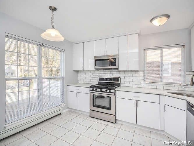 Interior, Kitchen, Pendant Lights, Stainless Steel Appliances