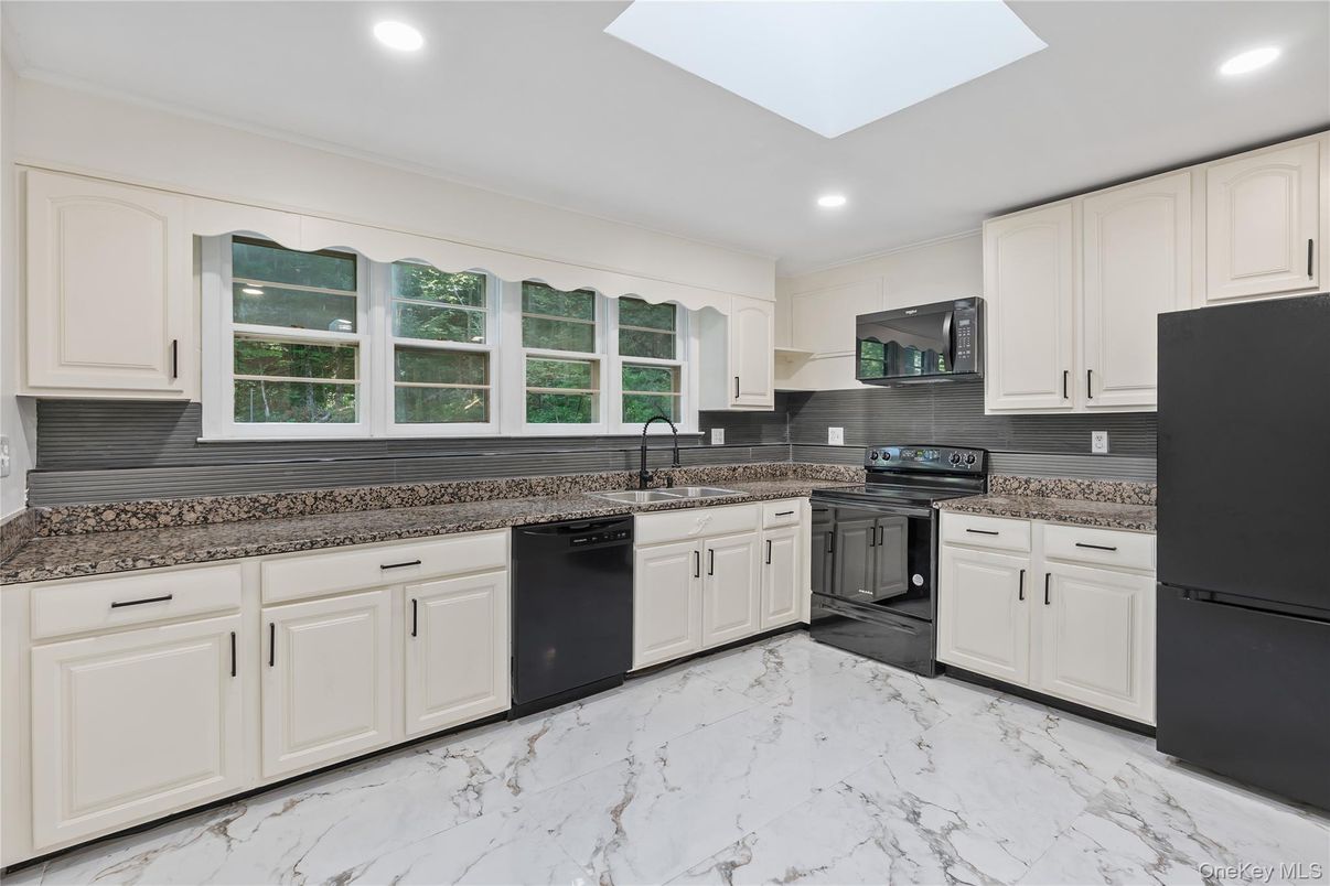Interior, Kitchen, Marble, Recessed Lighting