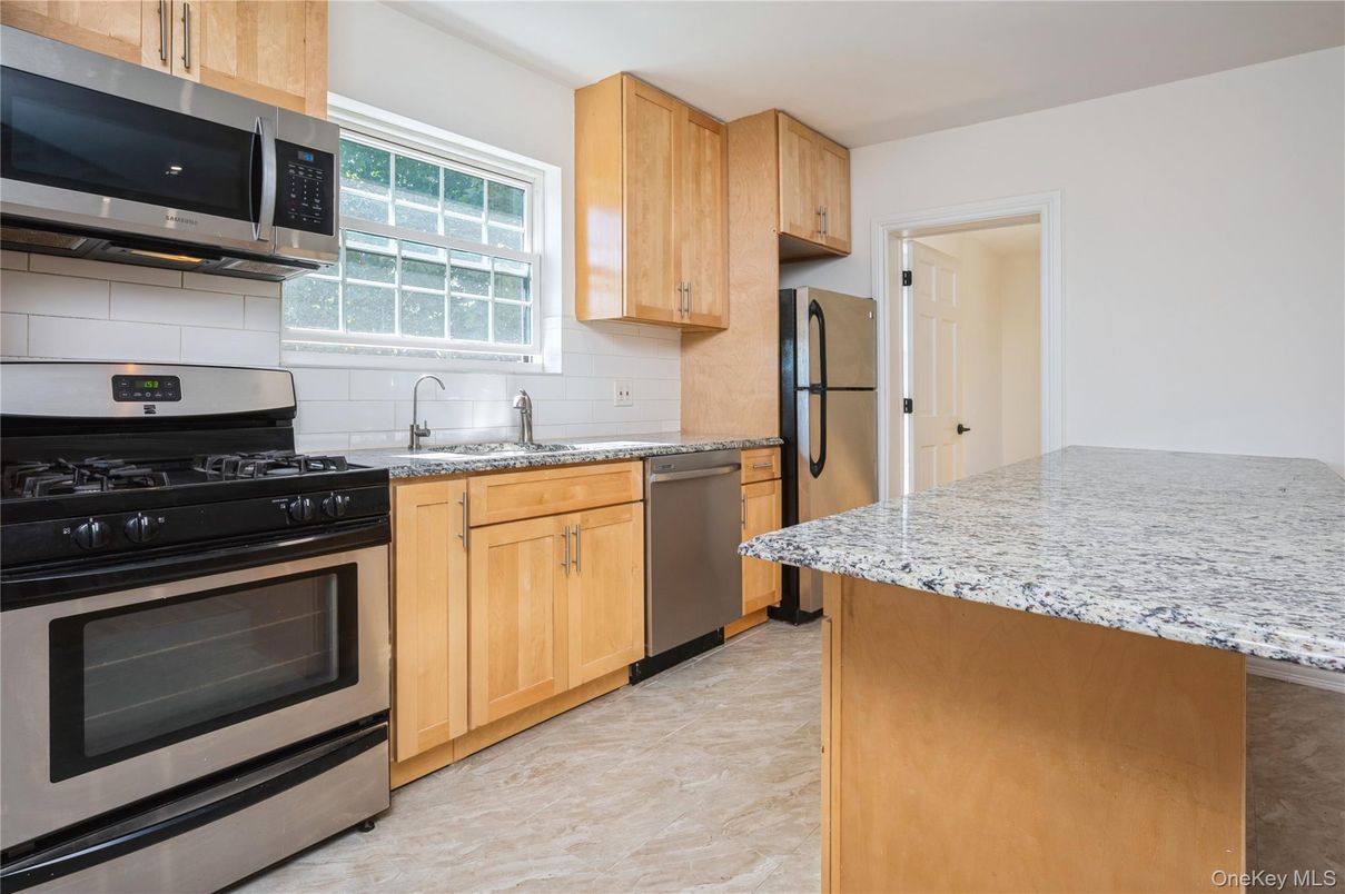 Interior, Kitchen, Stainless Steel Appliances