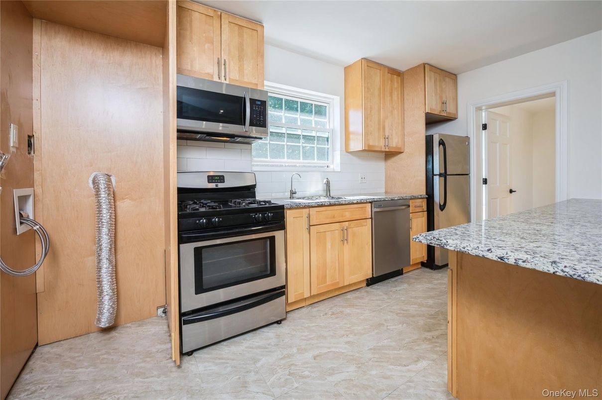 Interior, Kitchen, Stainless Steel Appliances