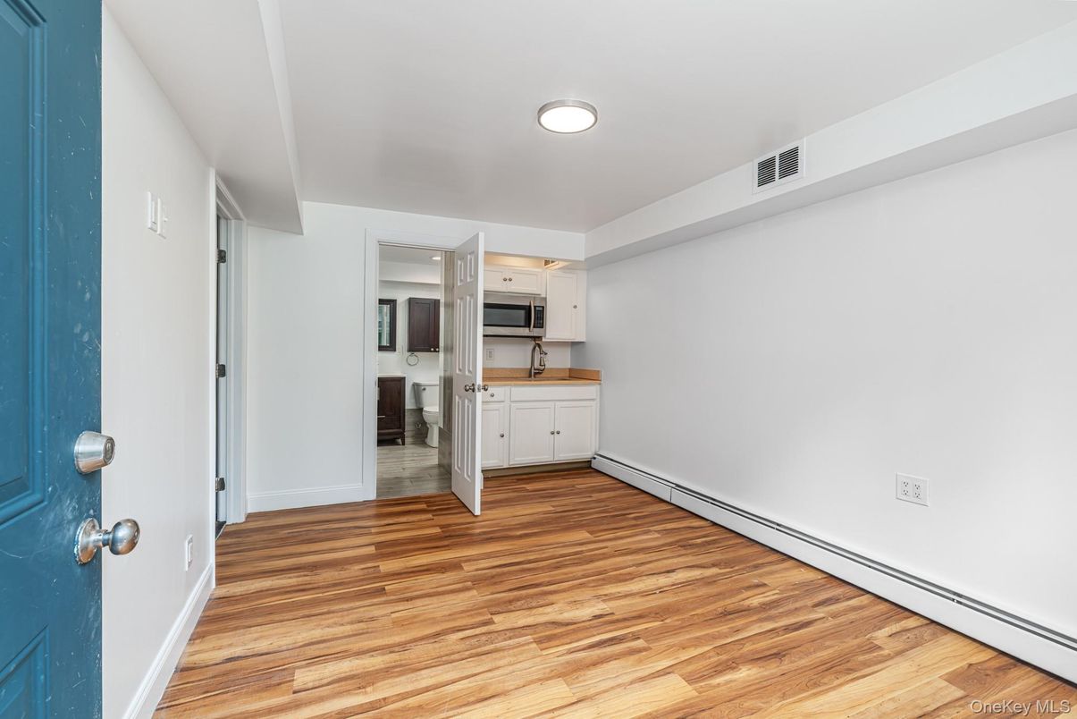 Empty room, Interior, Kitchen, Recessed Lighting, Wood Texture Flooring