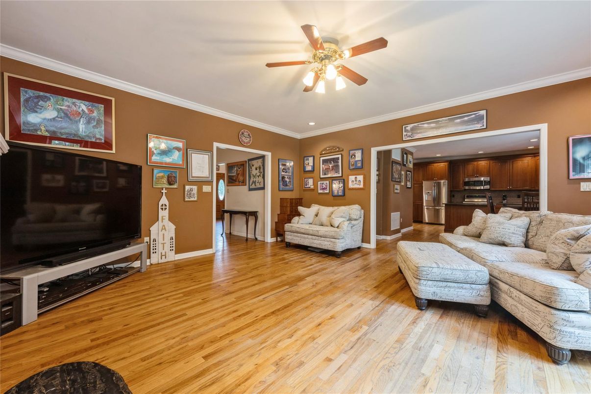 Interior, Kitchen, Living room, Recessed Lighting, Stainless Steel Appliances, Wood Texture Flooring