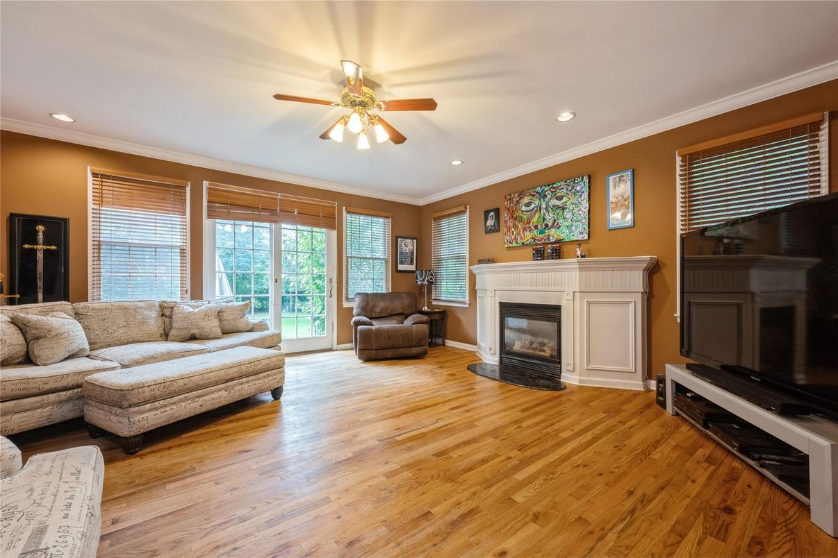 Fireplace, Interior, Living room, Recessed Lighting, Wood Texture Flooring