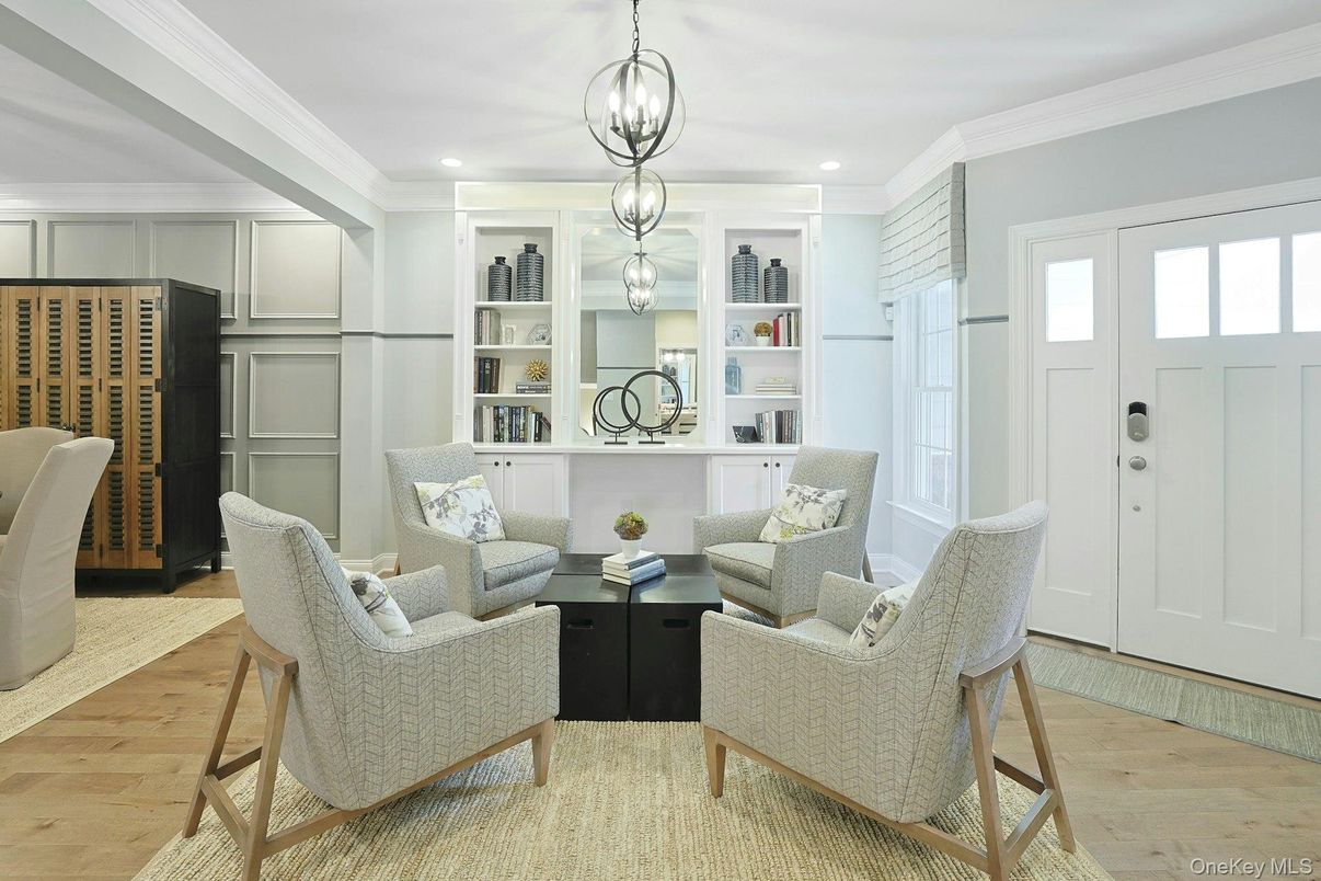 Interior, Living room, Pendant Lights, Recessed Lighting, Wood Texture Flooring