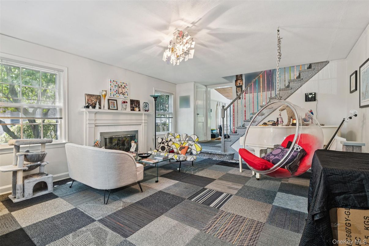 Chandelier, Fireplace, Interior, Living room