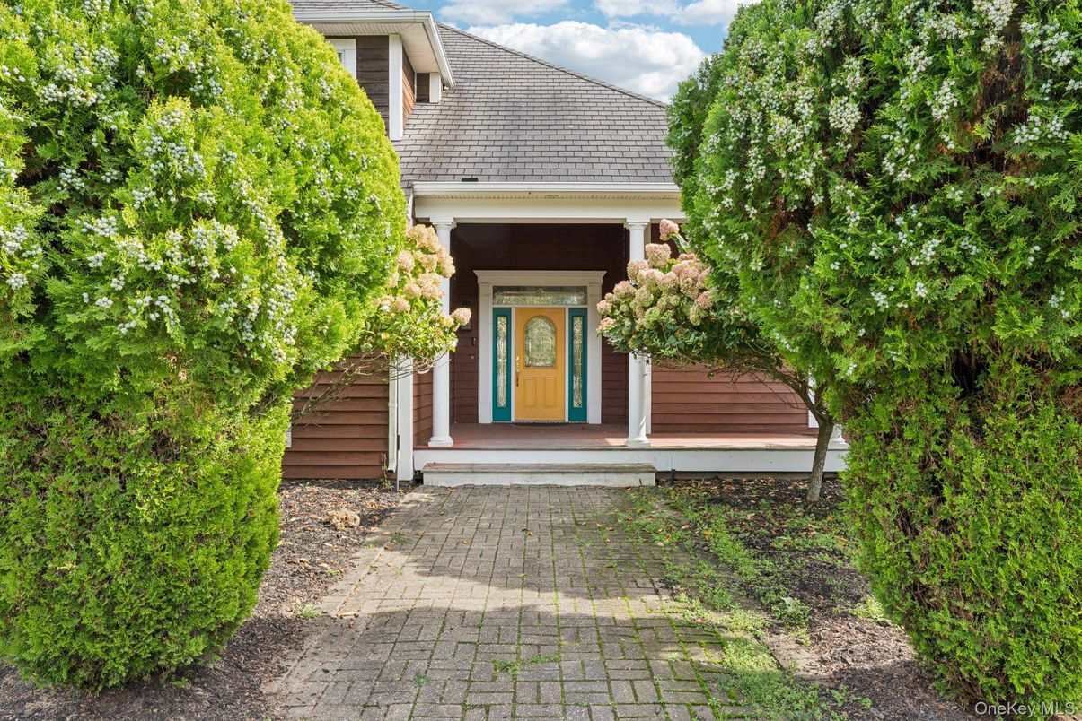 Exterior, Facade, None