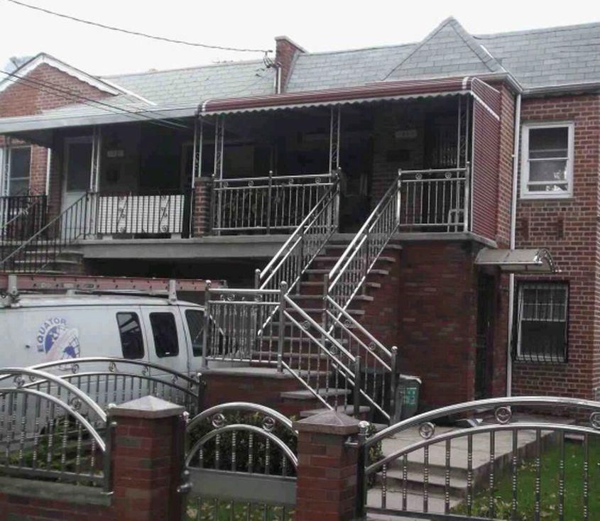 Exterior, Facade, Brick Facade, Rowhouse