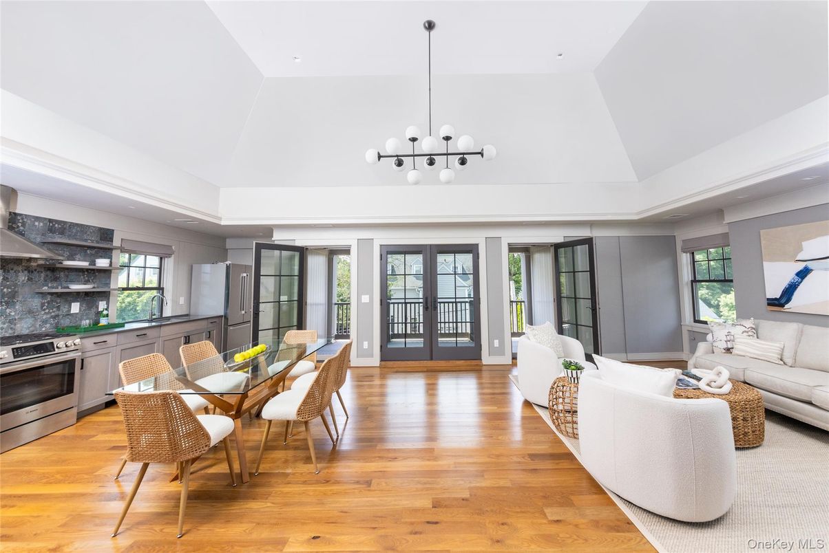 Dining room, Interior, Kitchen, Living room, Pendant Lights, Stainless Steel Appliances, Wood Texture Flooring