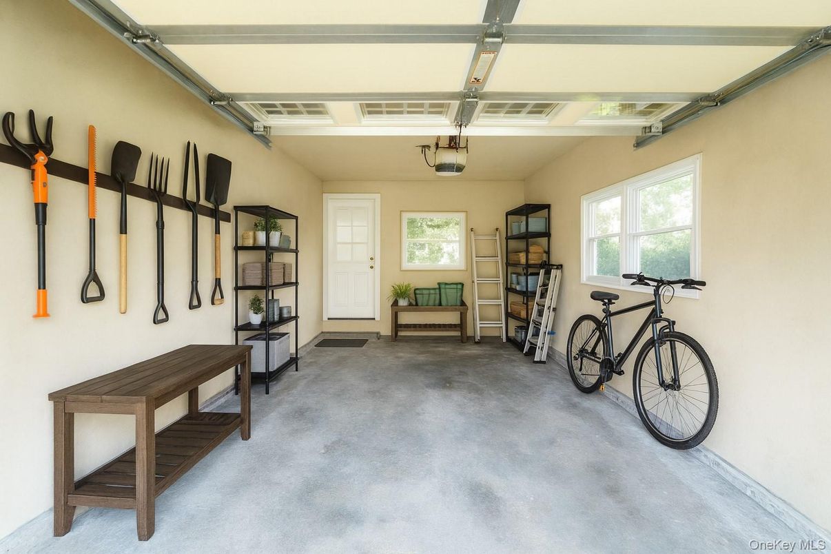 Garage, Interior