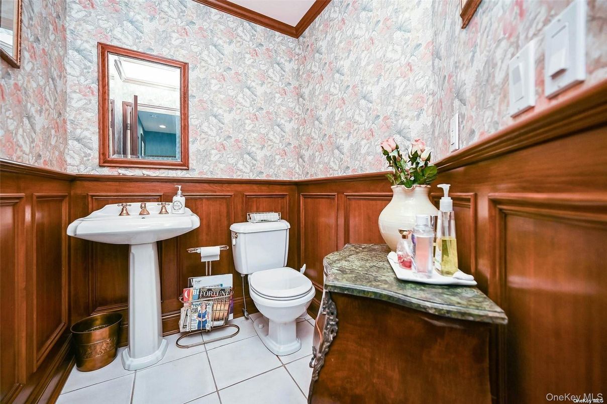 Bathroom, Interior
