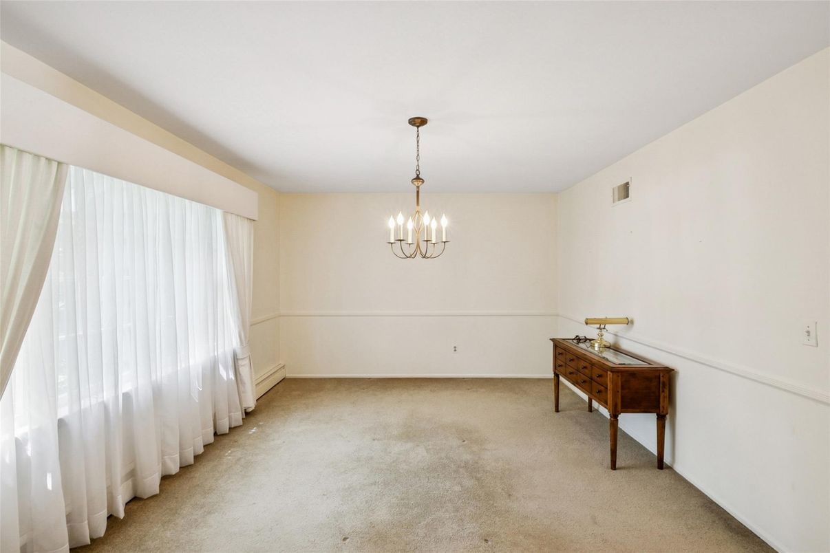 Chandelier, Empty room, Interior