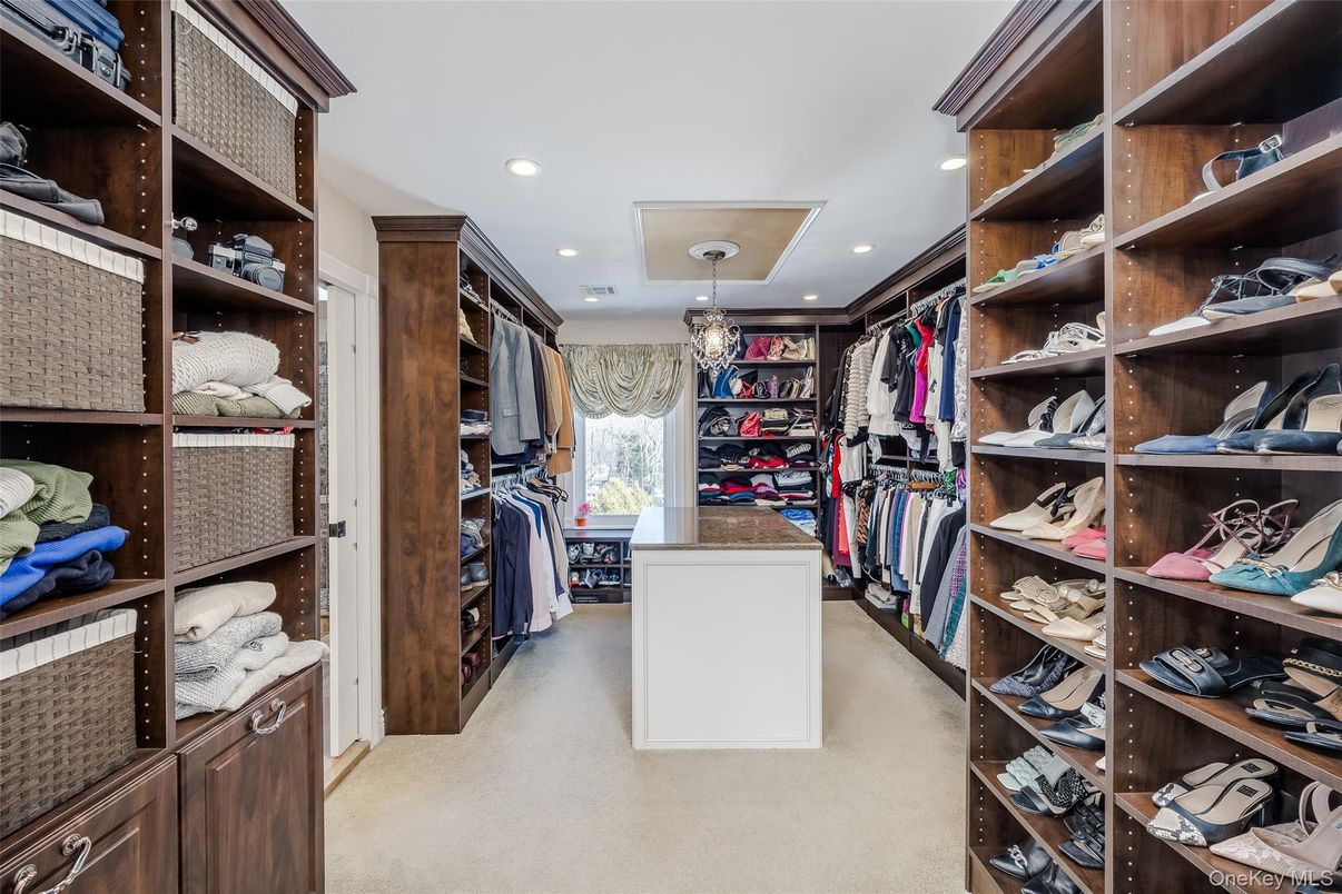 Interior, Recessed Lighting, Walk-in Closets