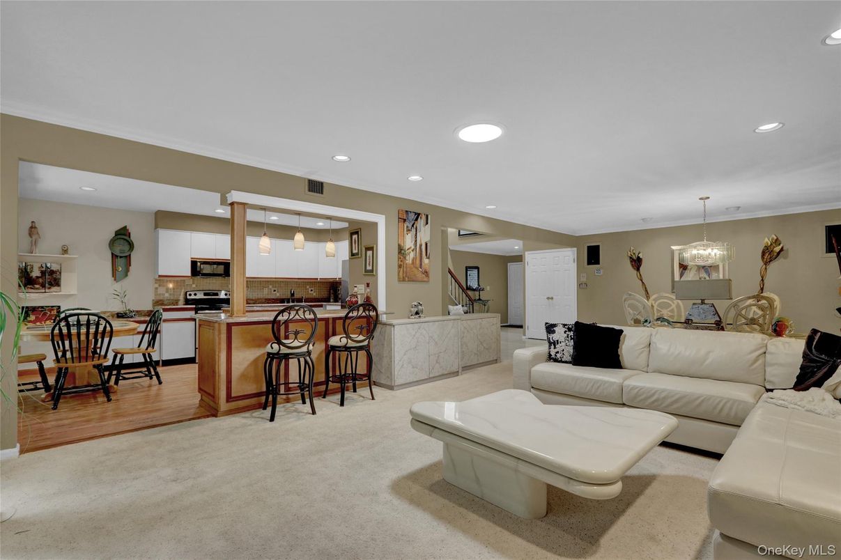 Chandelier, Dining room, Interior, Kitchen, Living room, Pendant Lights, Recessed Lighting, Wood Texture Flooring