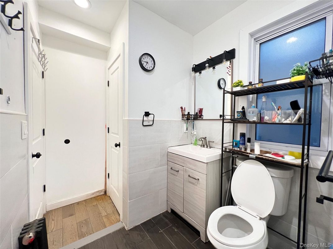 Bathroom, Interior, Recessed Lighting, Wood Texture Flooring