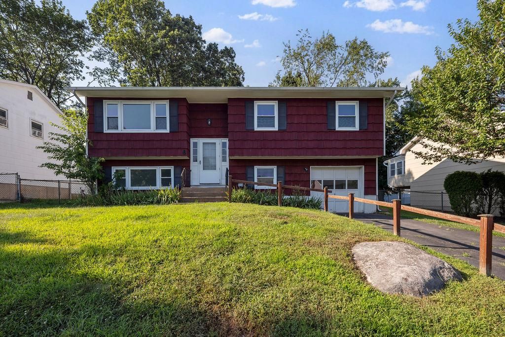 Attached, Exterior, Facade, Raised Ranch