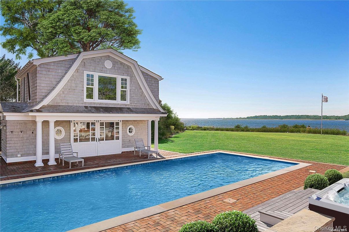 Exterior, Pool, Water