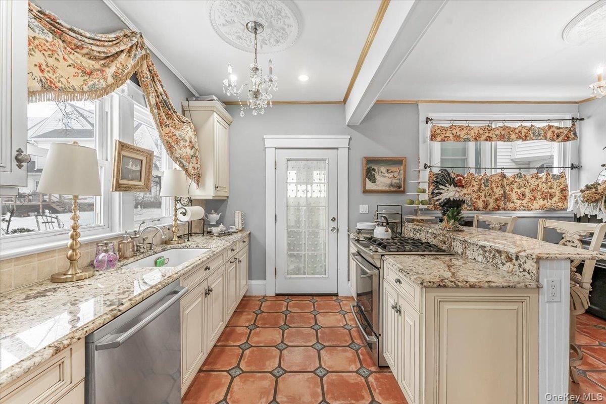 Chandelier, Interior, Kitchen, Recessed Lighting