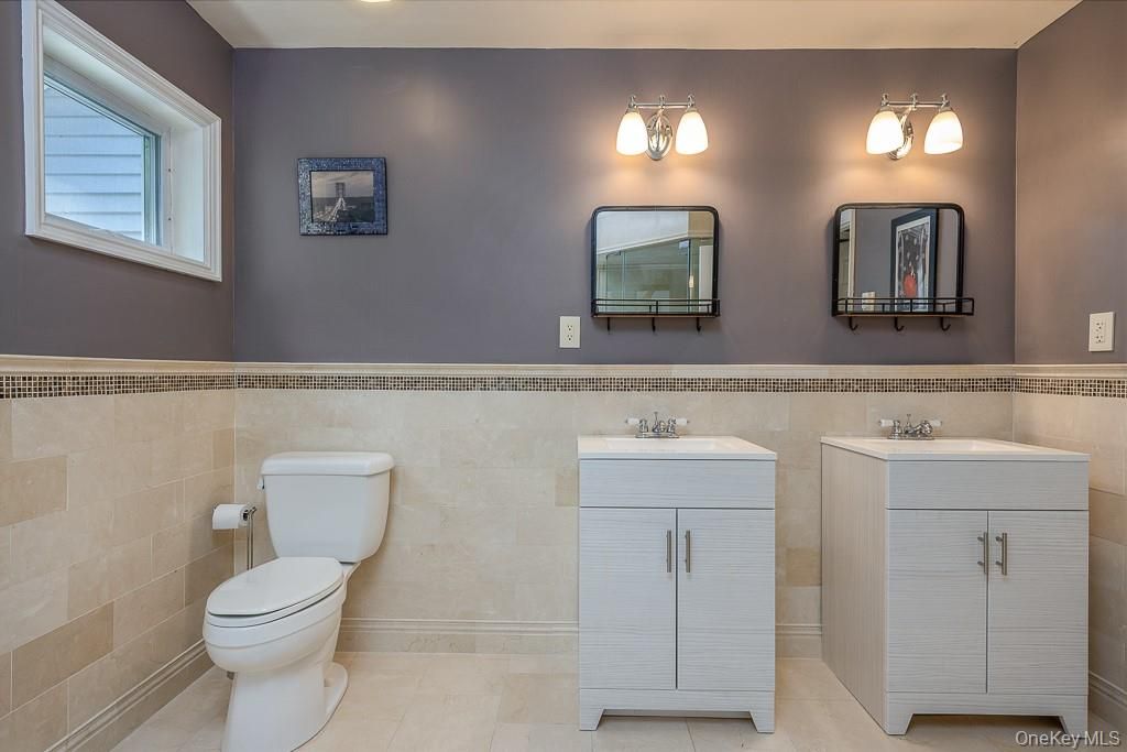 Bathroom, Dual Sink Vanities, Interior