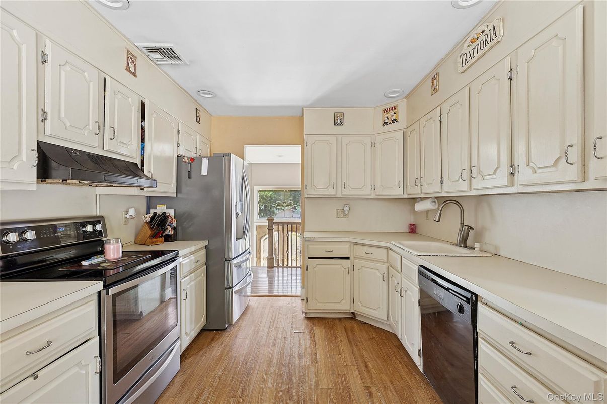 Interior, Kitchen, Wood Texture Flooring