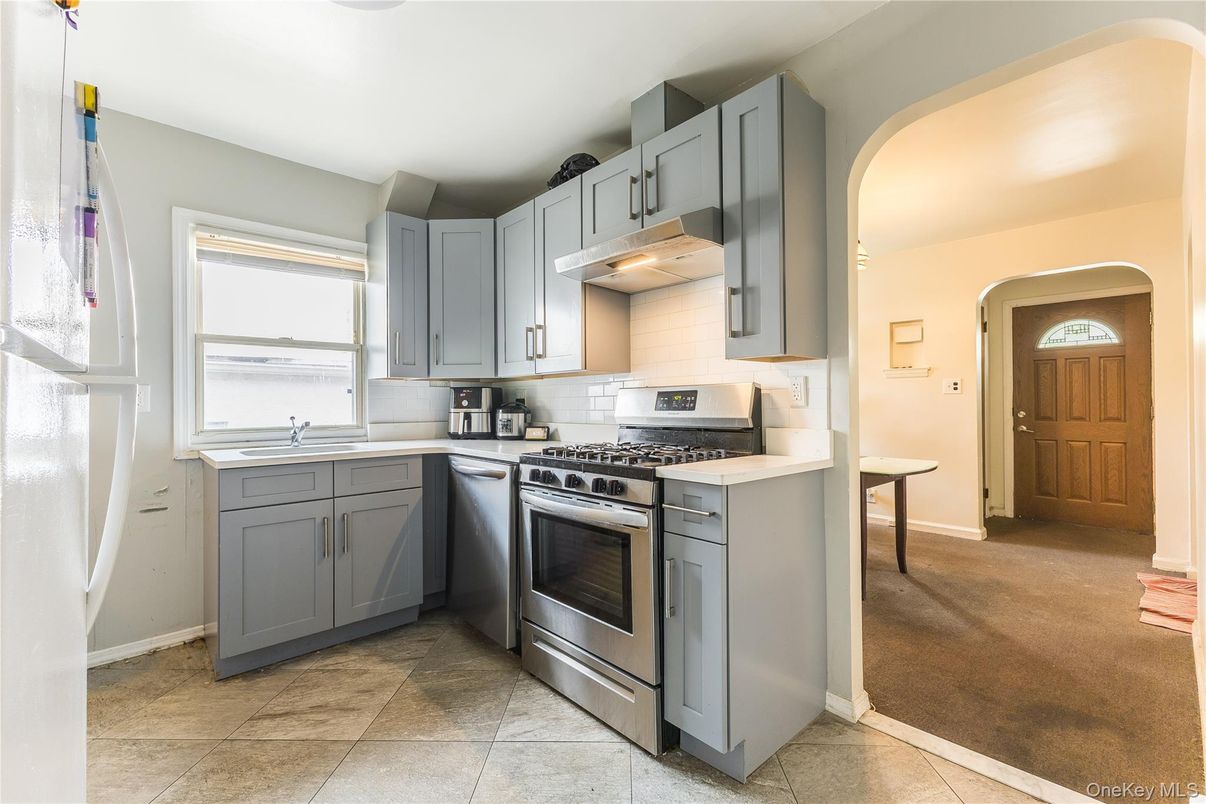Interior, Kitchen, Stainless Steel Appliances