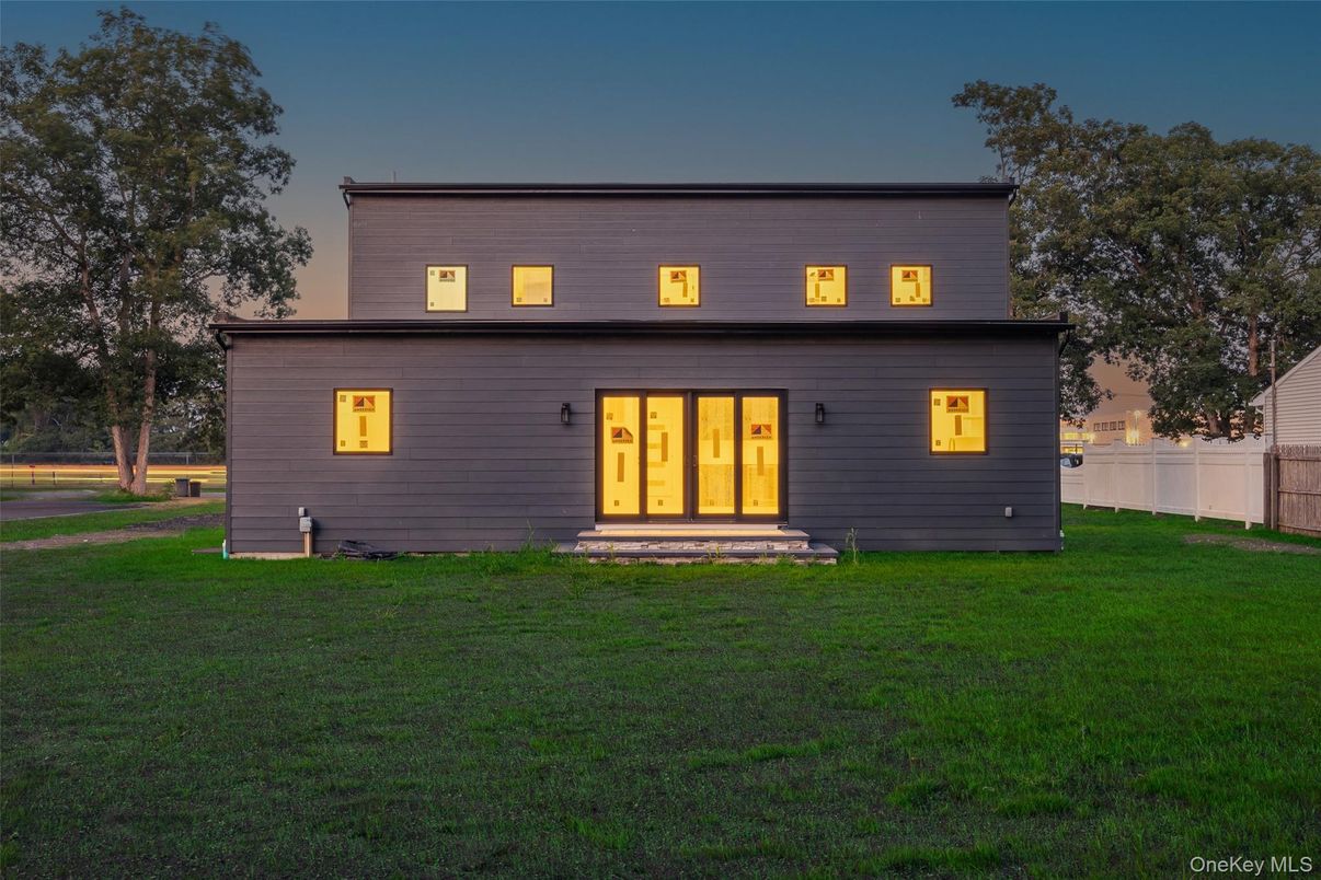Backyard, Exterior, Facade, Farmhouse