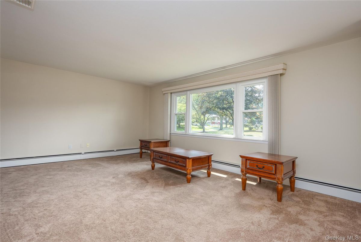 Game Room, Interior