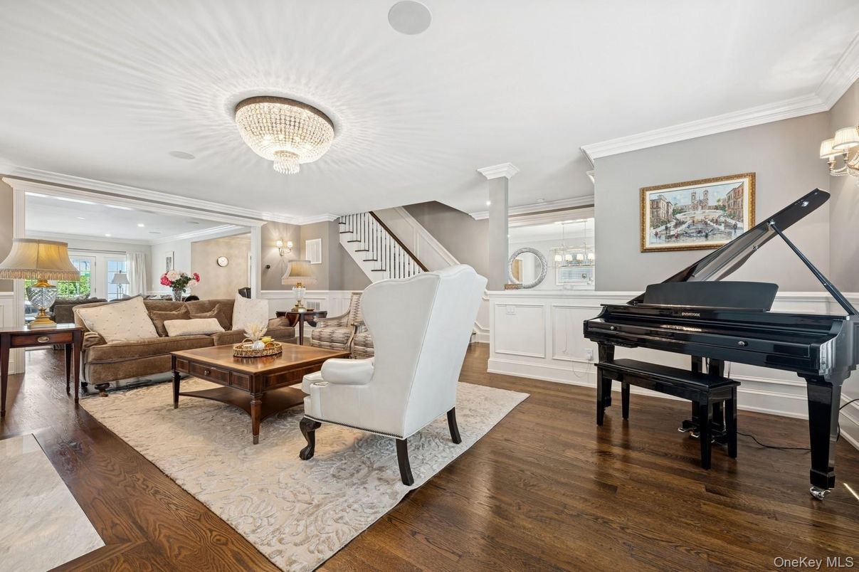 Interior, Living room, Piano, Recessed Lighting, Wood Texture Flooring