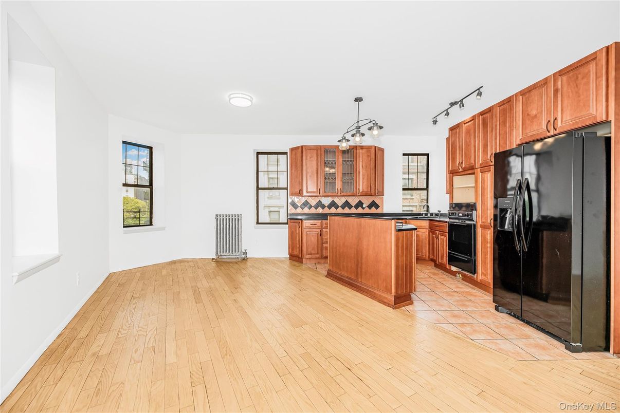 Interior, Kitchen, Pendant Lights, Wood Texture Flooring