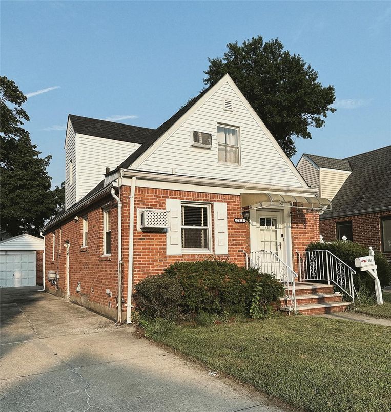 Exterior, Facade, Brick Facade, Cape Cod