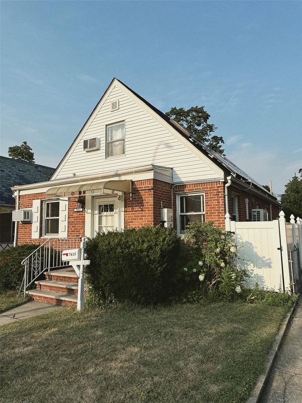 Exterior, Facade, Brick Facade, Farmhouse