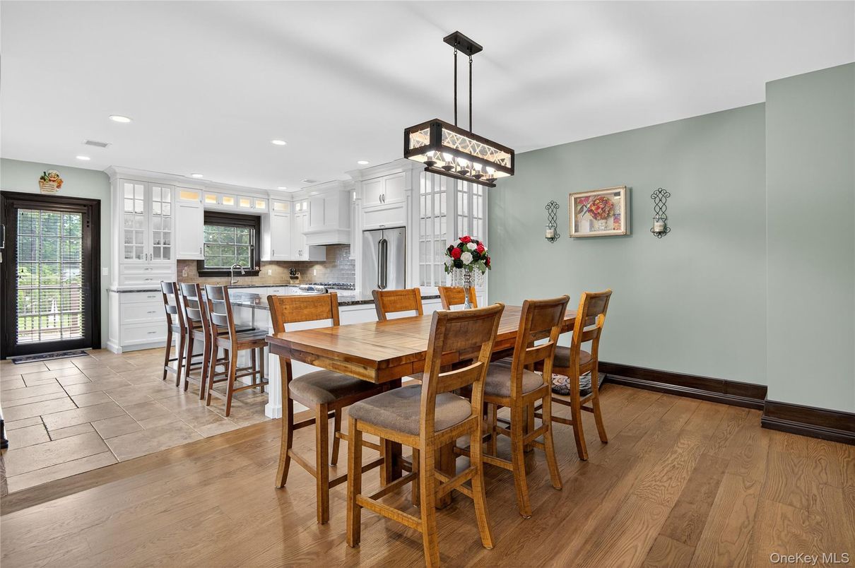 Dining room, Interior, Kitchen, Pendant Lights, Recessed Lighting, Wood Texture Flooring