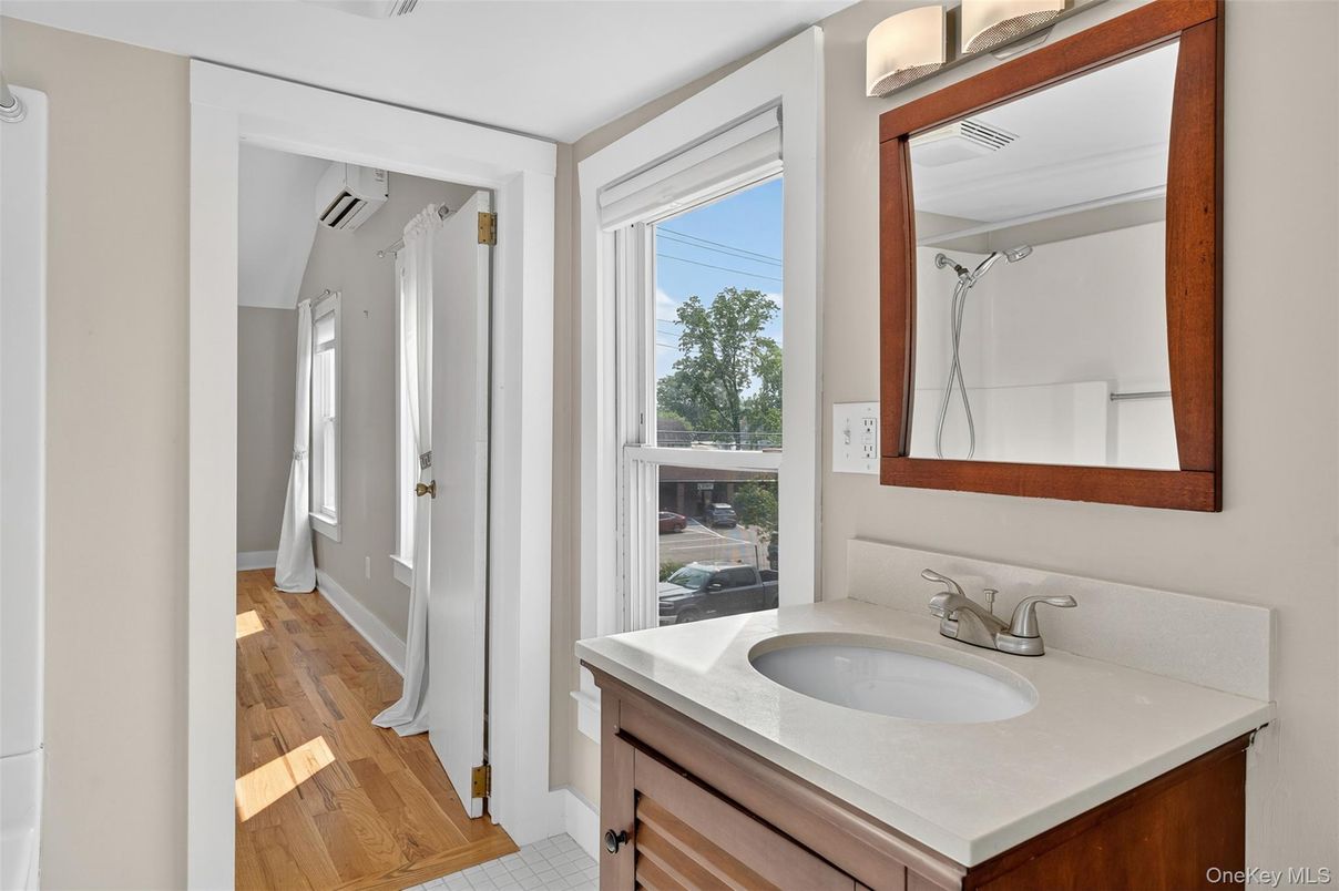 Bathroom, Dual Sink Vanities, Interior, Wood Texture Flooring