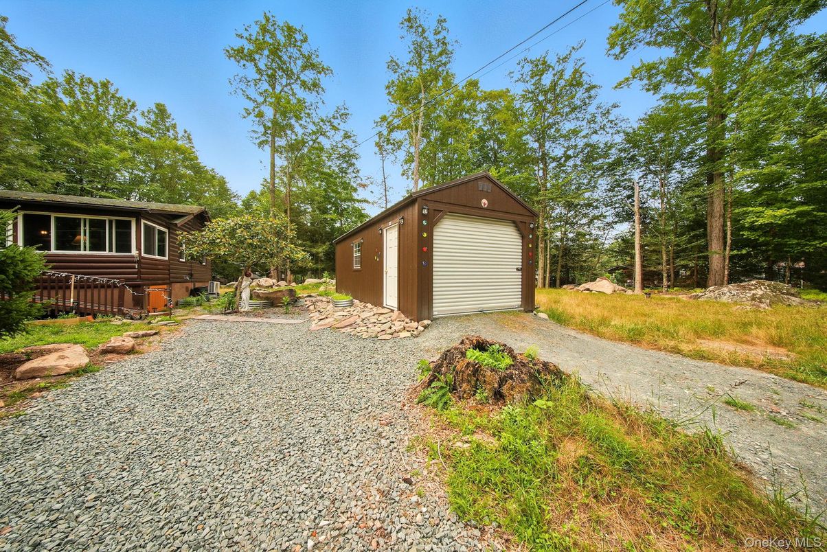 Backyard, Detached Garage, Exterior