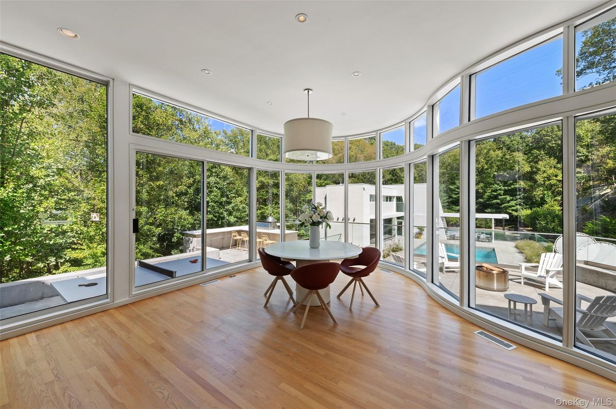 Dining room, Interior, Recessed Lighting, Sun Room, Wood Texture Flooring