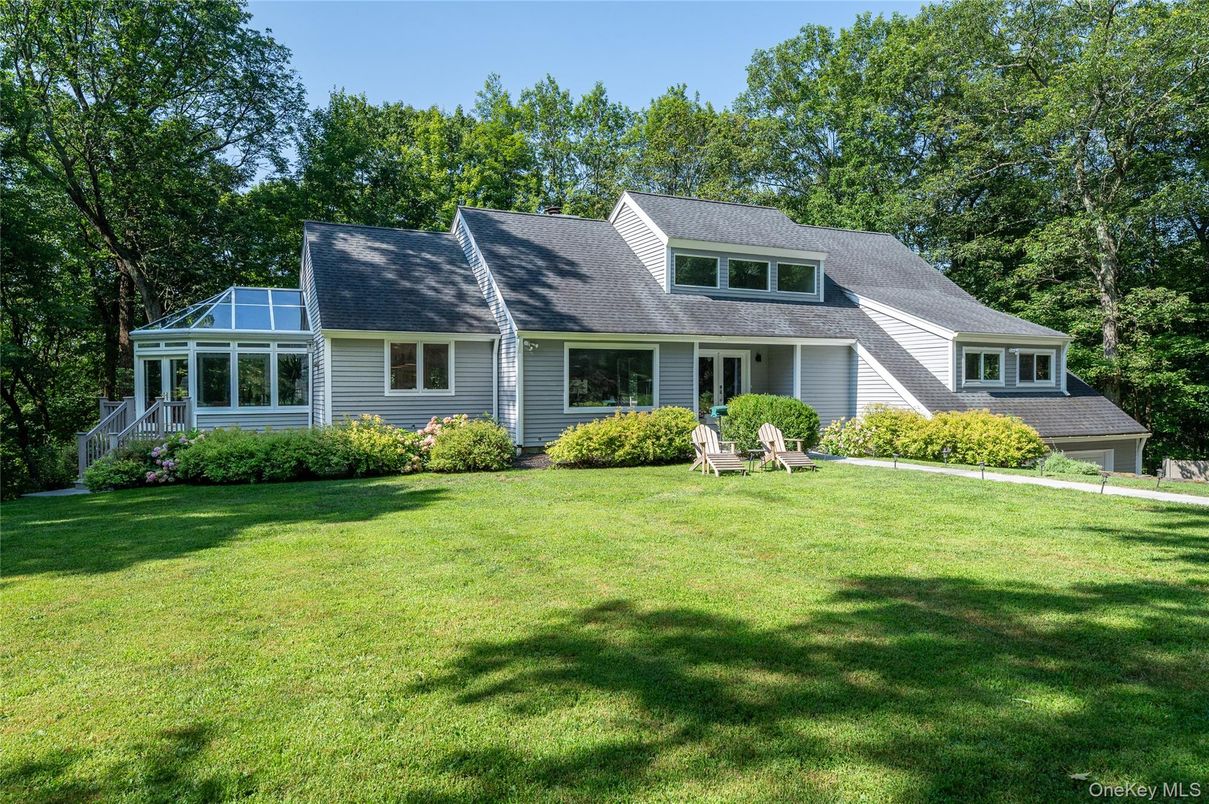 Backyard, Exterior, Facade, Cape Cod