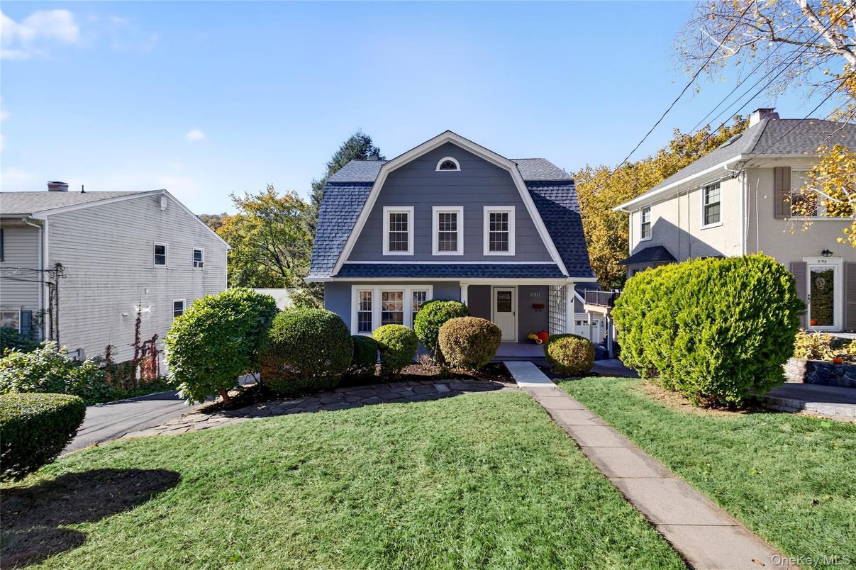 Exterior, Facade, Farmhouse