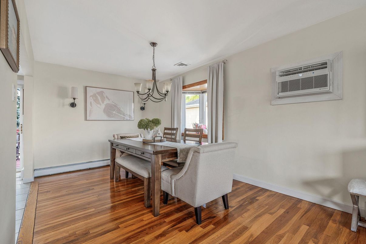 Dining room, Interior, Wood Texture Flooring
