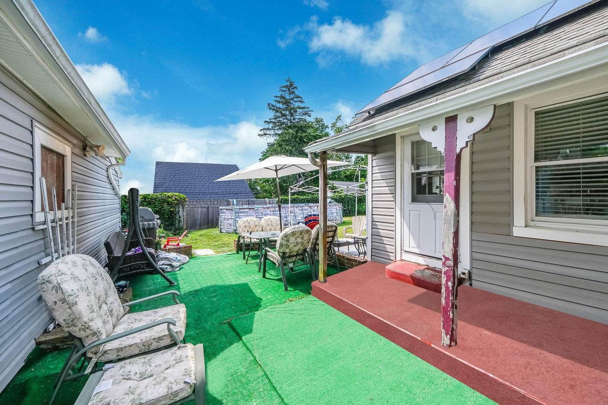 Exterior, Solar Panels