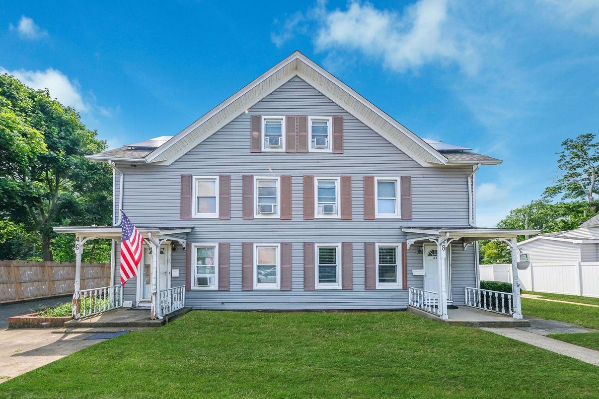 Exterior, Facade, Queen Anne Victorian