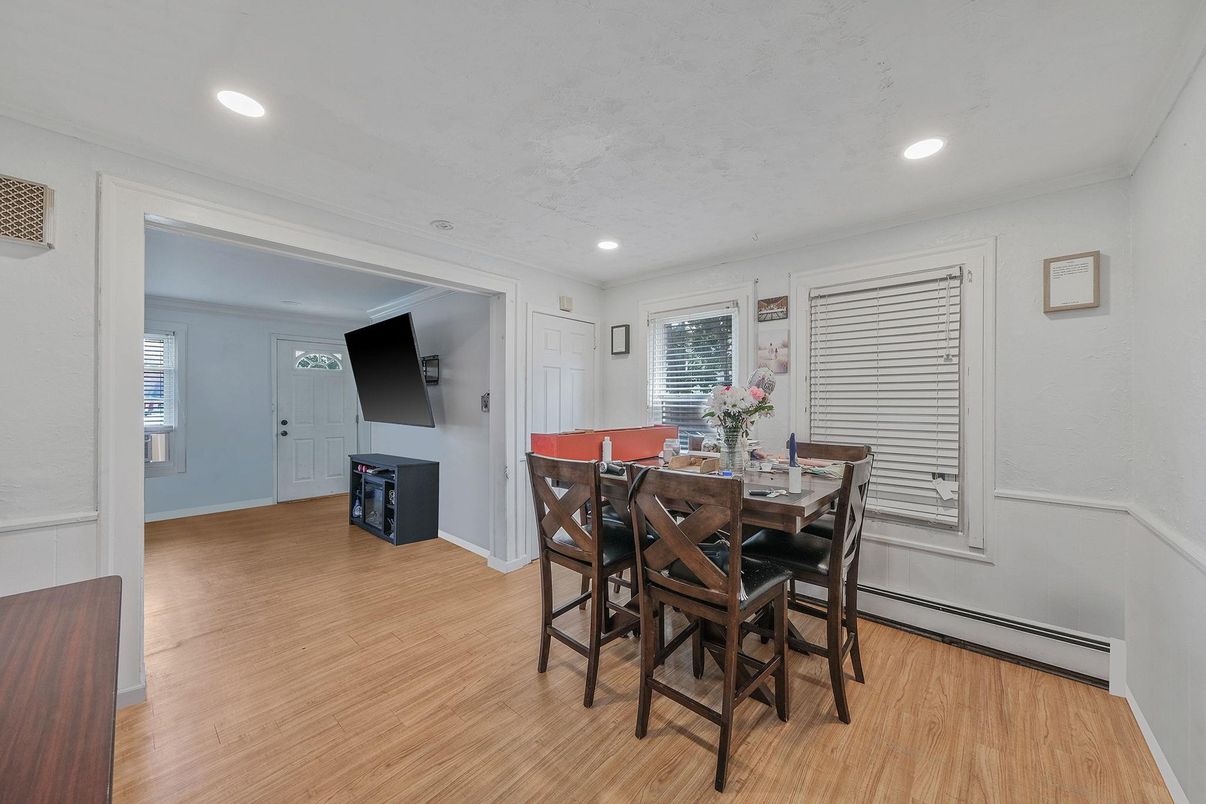 Dining room, Interior, Recessed Lighting, Wood Texture Flooring