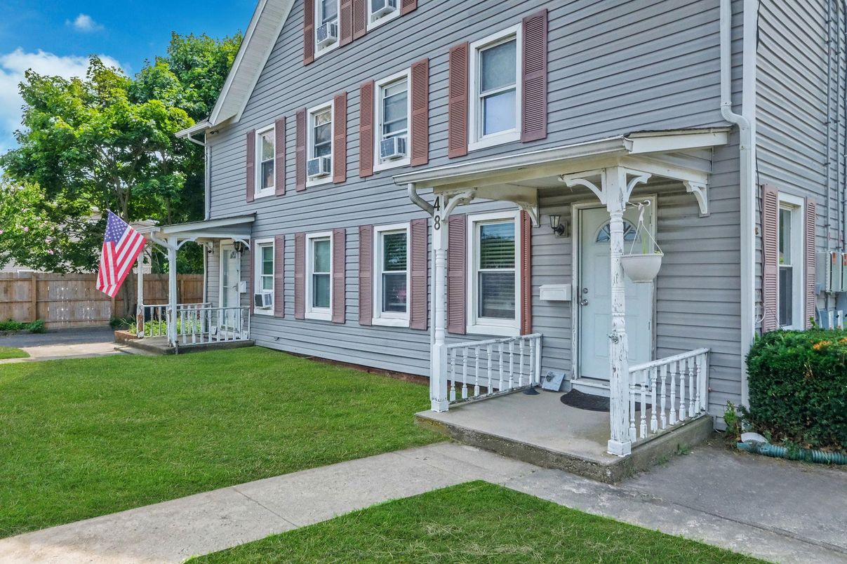 Exterior, Facade, Queen Anne Victorian