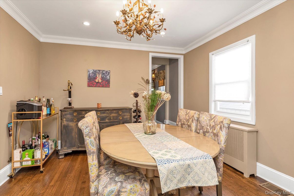 Chandelier, Dining room, Interior, Recessed Lighting, Wood Texture Flooring