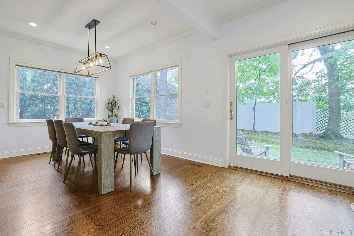 Dining room, Interior, Pendant Lights, Recessed Lighting, Wood Texture Flooring